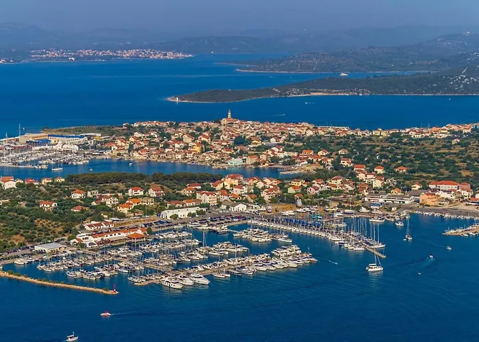 In With Sea View, Terrace, Air Conditioning, Wifi 5026-2 Murter