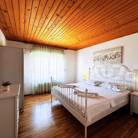 شقة In With Sea View, Terrace, Air Conditioning, Wifi 5026-2