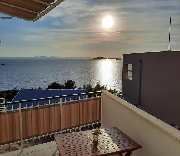 In With Sea View, Terrace, Air Conditioning, Wifi 5026-2 Apartman Murter